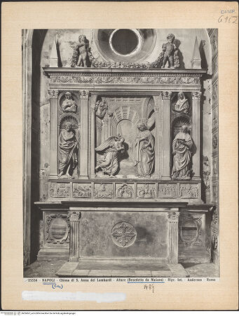 Vorderseite von Alinari [https://www.deutsche-digitale-bibliothek.de/content/lizenzen/rv-ez/] Altar der Verkündigung - Gesamtansicht, bh024567_recto. Foto.