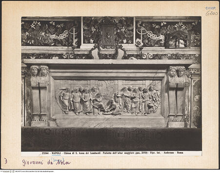 Vorderseite von Alinari [https://www.deutsche-digitale-bibliothek.de/content/lizenzen/rv-ez/] Hauptaltar - Detail: Antependium (Christus wäscht die Füße des Petrus), bh024575_recto. Foto.