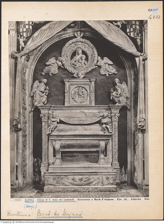 Vorderseite von Alinari [https://www.deutsche-digitale-bibliothek.de/content/lizenzen/rv-ez/] Grabmal der Maria von Aragon (Maria d'Aragona, gest. 1461) - Gesamtansicht, bh024588_recto. Foto.