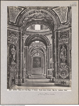 Vorderseite von Alinari [https://www.deutsche-digitale-bibliothek.de/content/lizenzen/rv-ez/] San Paolo MaggioreRechtes Seitenschiff - Ansicht, in Richtung der Innenfassade, bh026054_recto. Foto.