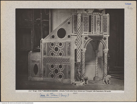 Vorderseite von Brogi [https://www.deutsche-digitale-bibliothek.de/content/lizenzen/rv-ez/] Evangelienkanzel - Ansicht mit der Treppe links neben dem Kanzelkorb, bh026720_recto. Foto.