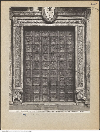 Vorderseite von Alinari [https://www.deutsche-digitale-bibliothek.de/content/lizenzen/rv-ez/] Mittleres Portal - Gesamtansicht, bh027007_recto. Foto.