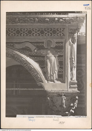 Vorderseite von Vatikan, Monumenti, Musei e Gallerie Pontificie [https://www.deutsche-digitale-bibliothek.de/content/lizenzen/rv-ez/] Linke Kanzel - Detail: rechter Zwickel mit dem Propheten Jesaja, bh027026_recto. Foto.