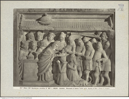 Vorderseite von Alinari [https://www.deutsche-digitale-bibliothek.de/content/lizenzen/rv-ez/] Grabmal des Bischofs Guido Tarlati (gest. 1327)Allegorische Darstellungen der Gemeinde und Szenen aus dem Leben des Bischof Guido TarlatiGuido Tarlati krönt Kaiser Ludwig IV, der Bayer (La coronazione) - Gesamtansicht, bh027083_recto. Foto.