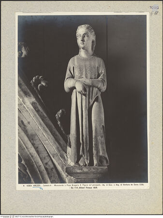 Vorderseite von Alinari [https://www.deutsche-digitale-bibliothek.de/content/lizenzen/rv-ez/] Grabmal Gregors X. (gest. 1278) - Engel rechts, bh027112_recto. Foto.