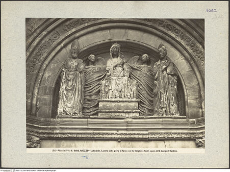 Vorderseite von Alinari [https://www.deutsche-digitale-bibliothek.de/content/lizenzen/rv-ez/] Skulpturengruppe mit der mit der Madonna Lactans, Donatus von Arezzo und Gregor X - Gesamtansicht, bh027132_recto. Foto.