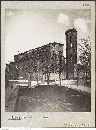 Vorderseite von ICCD [https://www.deutsche-digitale-bibliothek.de/content/lizenzen/rv-ez/] Duomo - Ansicht von Südosten, bh027133_recto. Foto.