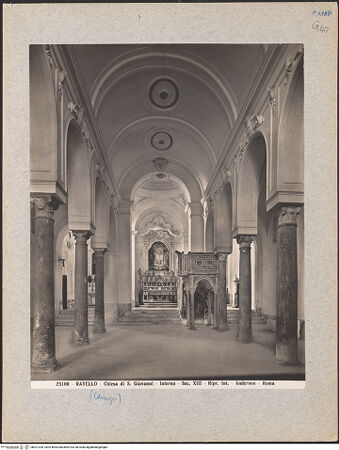 Vorderseite von Alinari [https://www.deutsche-digitale-bibliothek.de/content/lizenzen/rv-ez/] San Giovanni del Toro - Innenansicht, bh027200_recto. Foto.