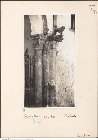 Vorderseite von ICCD [https://www.deutsche-digitale-bibliothek.de/content/lizenzen/rv-ez/] Pfeiler und KonsolenVierter Arkadenpfeiler - Teilansicht von links, bh027229_recto. Foto.