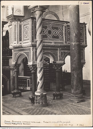 Vorderseite von ICCD [https://www.deutsche-digitale-bibliothek.de/content/lizenzen/rv-ez/] Seitenansicht mit Osterleuchter, bh027262_recto. Foto.