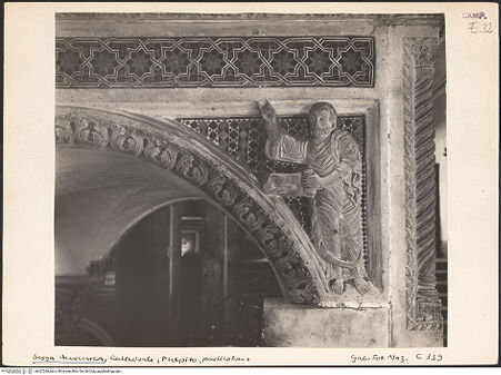 Vorderseite von ICCD [https://www.deutsche-digitale-bibliothek.de/content/lizenzen/rv-ez/] Propheten mit Schriftrollen, allegorische Figuren und Personifikationen der SibyllenProphet Joel - Detail: Prophet, bh027268_recto. Foto.