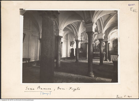 Vorderseite von ICCD [https://www.deutsche-digitale-bibliothek.de/content/lizenzen/rv-ez/] Duomo - Innenansicht, bh027281_recto. Foto.