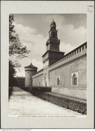 Vorderseite von Alinari [https://www.deutsche-digitale-bibliothek.de/content/lizenzen/rv-ez/] Castello SforzescoSüdöstliche Mauer - Teilansicht, bh028988_recto. Foto.