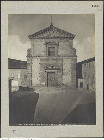 Vorderseite von Alinari [https://www.deutsche-digitale-bibliothek.de/content/lizenzen/rv-ez/] Santa Maria in Gradi - Hauptfassade, bh029030_recto. Foto.
