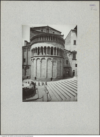 Vorderseite von ENIT [https://www.deutsche-digitale-bibliothek.de/content/lizenzen/rv-ez/] Pieve di Santa Maria - Gesamtansicht, bh029046_recto. Foto.