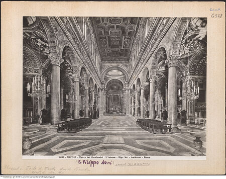 Vorderseite von Alinari [https://www.deutsche-digitale-bibliothek.de/content/lizenzen/rv-ez/] San Filippo Neri & Chiesa dei Girolamini - Blick in Richtung Altar, bh029816_recto. Foto.