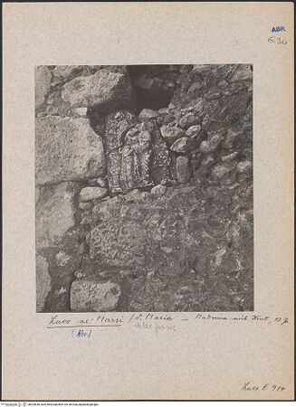 Vorderseite von ICCD [https://www.deutsche-digitale-bibliothek.de/content/lizenzen/rv-ez/] Reliefplatte mit Madonna (Kanzelfragment?) - Ansicht aus der Ferne, bh029828_recto. Foto.