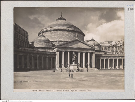 Vorderseite von Alinari [https://www.deutsche-digitale-bibliothek.de/content/lizenzen/rv-ez/] San Francesco di Paola - Fassade, bh030118_recto. Foto.