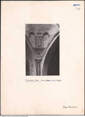 Vorderseite von Noehles, Karl [https://www.deutsche-digitale-bibliothek.de/content/lizenzen/rv-ez/] Engel und Adler - Vierung, Detail, bh030919_recto. Foto: Noehles, Karl.