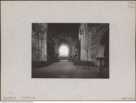 Vorderseite von ENIT [https://www.deutsche-digitale-bibliothek.de/content/lizenzen/rv-ez/] Santa Caterina d'AlessandriaMittelschiff - Ansicht von Westen (vor der Restaurierung), bh031062_recto. Foto.