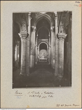 Vorderseite von Arti Grafiche Bergamo [https://www.deutsche-digitale-bibliothek.de/content/lizenzen/rv-ez/] Santi Niccolò e CataldoMittelschiff - Mittelschiff, Ansicht von Westen, bh031290_recto. Foto.