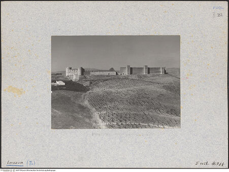 Vorderseite von ENIT [https://www.deutsche-digitale-bibliothek.de/content/lizenzen/rv-ez/] Fortezza AngioinaNordostseite - Ansicht von Nordosten, bh031304_recto. Foto.