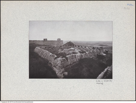 Vorderseite von Bibliotheca Hertziana [https://www.deutsche-digitale-bibliothek.de/content/lizenzen/rv-fz/] Fortezza AngioinaPalast Friedrichs II. - Ansicht von Süden, bh031316_recto. Foto: Haseloff, Arthur.