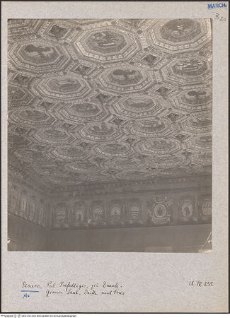 Vorderseite von Bibliotheca Hertziana [https://www.deutsche-digitale-bibliothek.de/content/lizenzen/rv-fz/] Kassettierte Holzdecke mit Symbolen der Familie Della Rovere - Decke und Fries (Ausschnitt), bh031355_recto. Foto: Lindner, Paul.