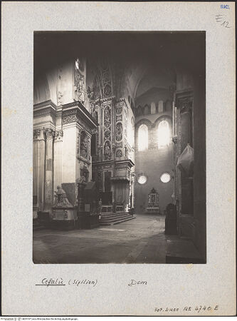 Vorderseite von Istituto Luce [https://www.deutsche-digitale-bibliothek.de/content/lizenzen/rv-ez/] CattedraleVierung und Querhaus - Südquerhaus von Nordwesten, bh031917_recto. Foto.