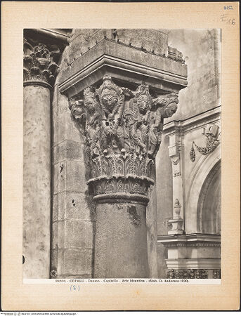 Vorderseite von Alinari [https://www.deutsche-digitale-bibliothek.de/content/lizenzen/rv-ez/] Kapitelle des TriumphbogensNordkapitelle - Ansicht von Südwesten, bh031921_recto. Foto.