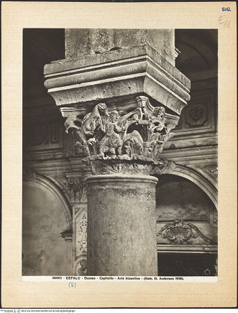 Vorderseite von Alinari [https://www.deutsche-digitale-bibliothek.de/content/lizenzen/rv-ez/] Kapitelle des LanghausesZweites Kapitell rechts - Seitenansicht, bh031924_recto. Foto.