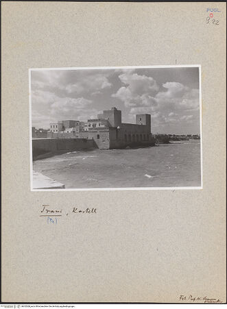 Vorderseite von Willemsen, Carl Arnold [https://www.deutsche-digitale-bibliothek.de/content/lizenzen/rv-fz/] Castello - Ansicht von Nordosten, bh032068_recto. Foto: Willemsen, Carl Arnold.