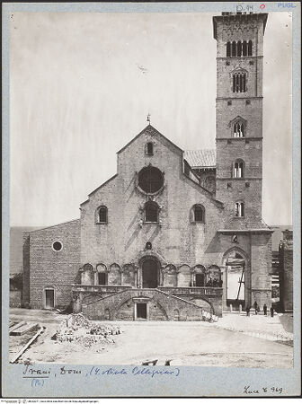 Vorderseite von ICCD [https://www.deutsche-digitale-bibliothek.de/content/lizenzen/rv-ez/] CattedraleWestfassade - Fassade und Campanile von Westen, bh032071_recto. Foto.