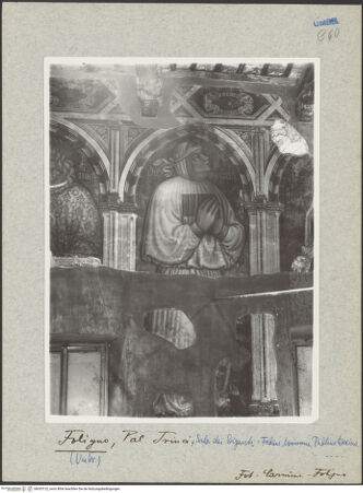Vorderseite von Carmine (Foligno) [https://www.deutsche-digitale-bibliothek.de/content/lizenzen/rv-ez/] Persönlichkeiten der römischen AntikeSüdwand: Cato Uticensis, Marius, Decius, Tiberius Claudius Nero und Fabius Maximius - Decius, bh033122_recto. Foto.