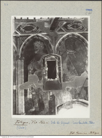 Vorderseite von Carmine (Foligno) [https://www.deutsche-digitale-bibliothek.de/content/lizenzen/rv-ez/] Persönlichkeiten der römischen AntikeNordwand: Augustus, Tiberius, Marcus Furius Camillus, Gaius Fabricius, Manius Curius Dentatus, Titus Manlius Torquatus, Lucius Quincitius Cincinnatus und Marcellus - Manius Curius Dentatus und Titus Manlius Torquatus, bh033125_recto. Foto.