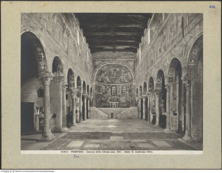 Vorderseite von Alinari [https://www.deutsche-digitale-bibliothek.de/content/lizenzen/rv-ez/] Abbazia di PomposaInnenraum - Ansicht von Westen, bh035575_recto. Foto.