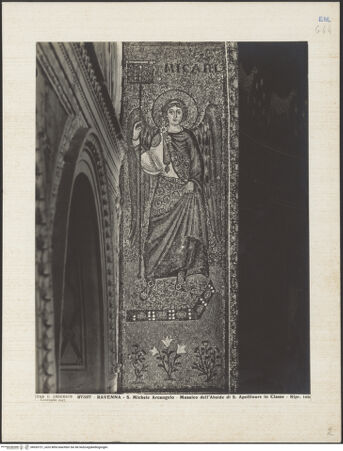 Vorderseite von Alinari [https://www.deutsche-digitale-bibliothek.de/content/lizenzen/rv-ez/] ApsismosaikMosaik der Apsisstirnwand: Majestas Domini und das himmlische Jerusalem (Apoc. 4; 21) - Der Erzengel Michael, bh035721_recto. Foto.