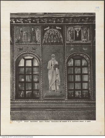 Vorderseite von Alinari [https://www.deutsche-digitale-bibliothek.de/content/lizenzen/rv-ez/] Mosaiken im LanghausEvangelienseite mit weiblichen HeiligenApostel, Heiliger oder Prophet (und architektonische Verzierung des oberen Registers) - Gesamtansicht, bh035771_recto. Foto.