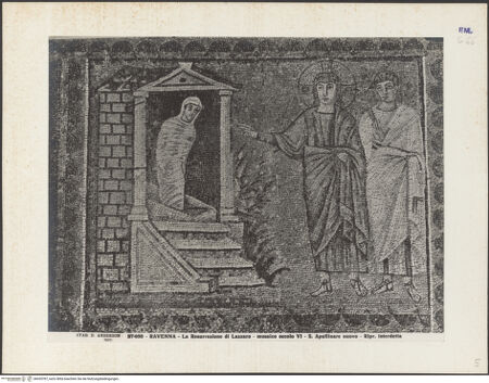 Vorderseite von Alinari [https://www.deutsche-digitale-bibliothek.de/content/lizenzen/rv-ez/] Mosaiken im LanghausEvangelienseite mit weiblichen HeiligenSzenen aus dem Leben Christi: die Auferweckung des Lazarus - Gesamtansicht, bh035787_recto. Foto.
