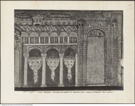 Vorderseite von Alinari [https://www.deutsche-digitale-bibliothek.de/content/lizenzen/rv-ez/] Mosaiken im LanghausEpistelseite mit männlichen HeiligenDer Palast von Theoderich (Civitas Ravenna) - Detail, rechte Seite, bh035801_recto. Foto.