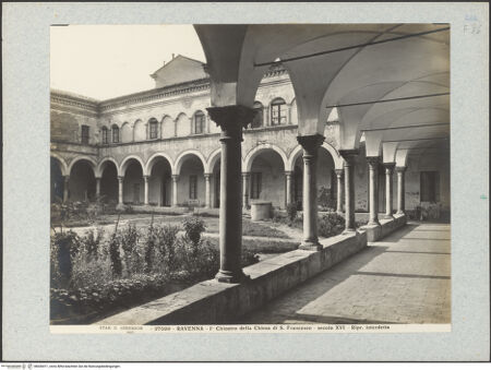 Vorderseite von Alinari [https://www.deutsche-digitale-bibliothek.de/content/lizenzen/rv-ez/] San FrancescoPrimo Chiostro - Ansicht von Südosten, bh036411_recto. Foto.