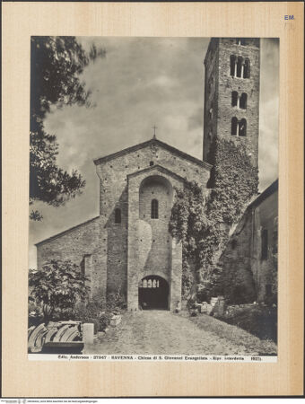 Vorderseite von Alinari [https://www.deutsche-digitale-bibliothek.de/content/lizenzen/rv-ez/] San Giovanni EvangelistaAußenbauWestfassade - Ansicht von Westen, bh036433_recto. Foto.