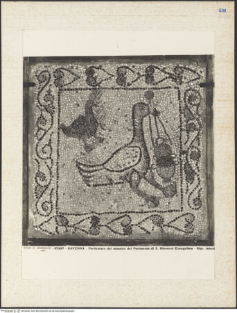 Vorderseite von Alinari [https://www.deutsche-digitale-bibliothek.de/content/lizenzen/rv-ez/] Fragmente des alten Fußbodens (Vierter Kreuzzug, Roman de Renard, Bestiarium)Roman de Renart: der Trauerzug - Gesamtansicht, bh036442_recto. Foto.