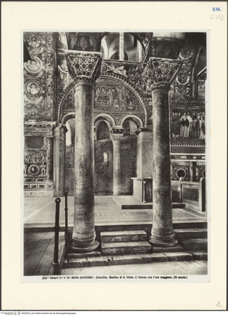 Vorderseite von Alinari [https://www.deutsche-digitale-bibliothek.de/content/lizenzen/rv-ez/] San VitaleInnenraumPresbyterium und Apsis - Ansicht von Süden (vom Deambulatorium), bh036510_recto. Foto.