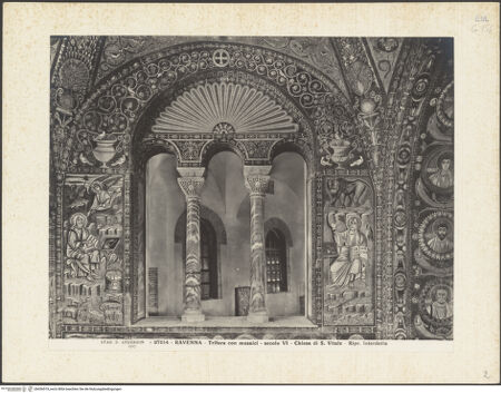 Vorderseite von Alinari [https://www.deutsche-digitale-bibliothek.de/content/lizenzen/rv-ez/] Dekoration des PresbyteriumsDie Evangelisten Matthäus und Markus; Moses und der brennende Dornbusch; Moses kommt zum Berg Horeb; Jesaja; das Opfer von Abel und MelchisedekWeinrebe, die aus einer Vase sprießt, umgeben von Vögeln; Kreuz; die Evangelisten Matthäus und Markus - Gesamtansicht, bh036519_recto. Foto.