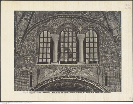 Vorderseite von Alinari [https://www.deutsche-digitale-bibliothek.de/content/lizenzen/rv-ez/] Dekoration des PresbyteriumsAus Körben sprießende Reben, umgeben von Vögeln; Engel, die Chrismon unterstützen, zwischen den Städten Jerusalem und Bethlehem - Gesamtansicht, bh036531_recto. Foto.