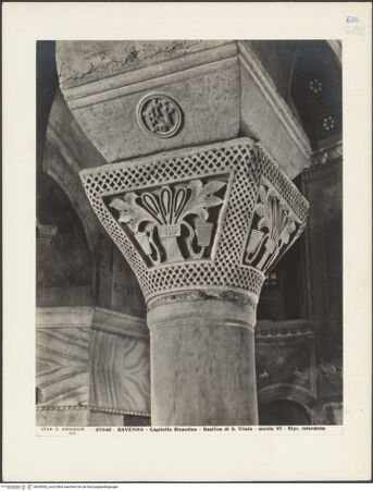Vorderseite von Alinari [https://www.deutsche-digitale-bibliothek.de/content/lizenzen/rv-ez/] Kapitelle des UmgangsKapitelle des Umgangs, 1. Joch - Kapitell, Seitenansicht, bh036562_recto. Foto.