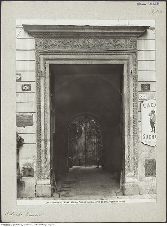 Vorderseite von Alinari [https://www.deutsche-digitale-bibliothek.de/content/lizenzen/rv-ez/] Palazzo Simonetti Guerra - Portal zur via del Gesù, bh036812_recto. Foto.