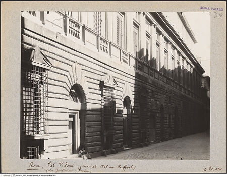Vorderseite von Bibliotheca Hertziana [https://www.deutsche-digitale-bibliothek.de/content/lizenzen/rv-fz/] Palazzo Vidoni - Fassade zur Via del Sudario, bh036976_recto. Foto: Lindner, Paul.