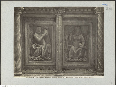 Vorderseite von Alinari [https://www.deutsche-digitale-bibliothek.de/content/lizenzen/rv-ez/] Fontana MaggioreUnteres Brunnengeschoss: Becken mit Darstellungen aus dem Alten Testament, der Artes mechanicae, der Sieben Freien Künste und MonatsdarstellungenPersonifikation der Astronomie und Philosophie - Gesamtansicht, bh037097_recto. Foto.
